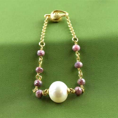 Bracciale in argento placcato oro 18k con rubini e perla